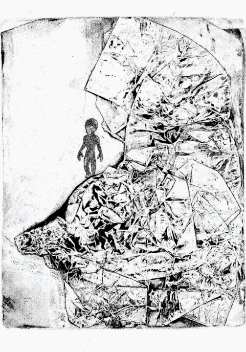 Gellyplate-Druck von zerknülltem Papier in Schwarz Weiß. Mit Fineliner gezeichnetes Männchen, das an einen Außerirdischen erinnert.