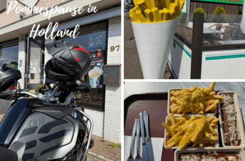 Pommespause während Motorradtour in Holland: BMW GS vor Imbiss Grandioos Cafetaria, riesige Pommes-Deko, typisch holländisches Fast Food mit Frietspezial und Frikandel mit Zwiebeln