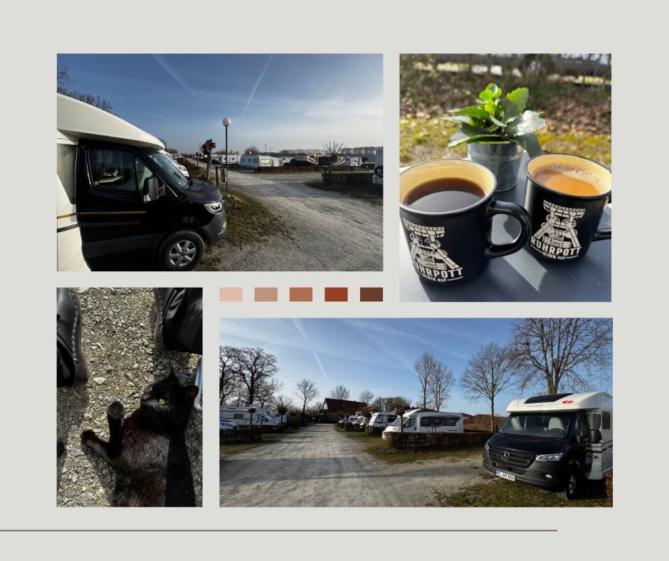 Kur-Camping Rumkerhof Bad Sassendorf: Wohnmobile auf dem Stellplatz, Kaffee im Freien mit Ruhrpott-Tassen, schwarze Campingplatz-Katze