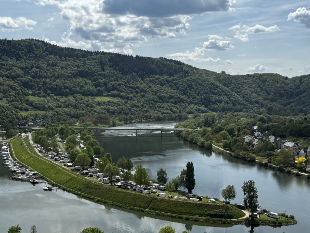 Camping Mosel Senheim: Erfahrung zwischen Ruhe & Trubel