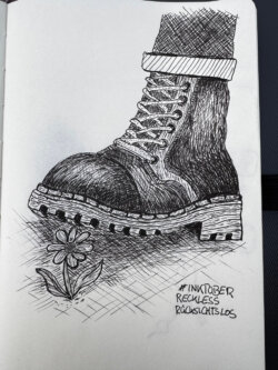 Schwerer Schnürstiefel droht, eine kleine Blume zu zertreten. Inktober 2025 by haldewitzka, Martin Pesch
